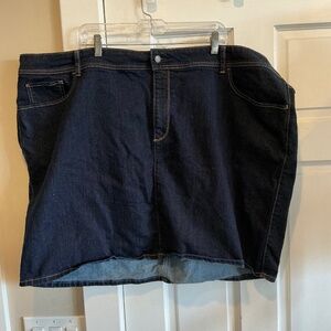 Old Navy Denim skirt in dark wash